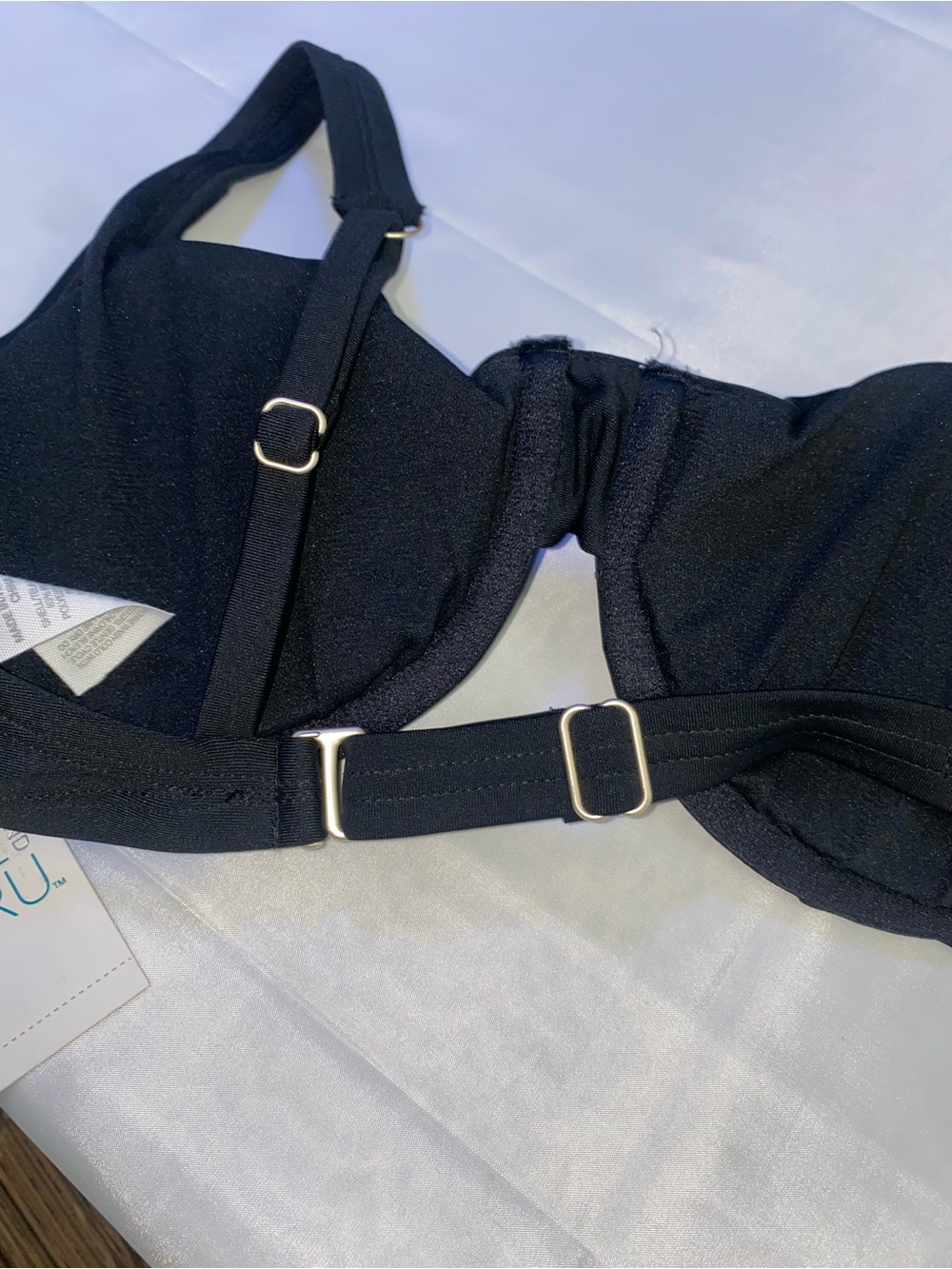 Woman’s swim bundle - Picture 5 of 9